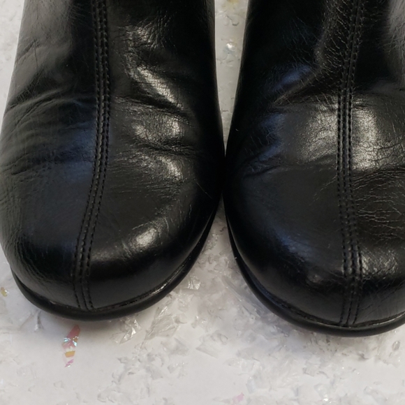 A2 by AEROSOLES Game Play Black Ankle Boot 6M - Picture 3 of 8